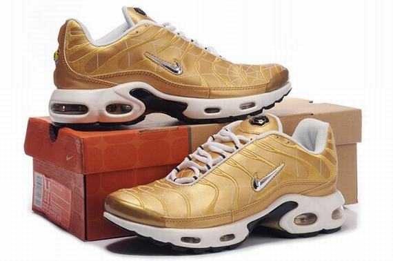 tn taille 36 tn requin discount footlocker.JPG